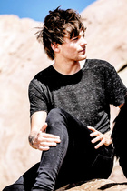 Louis Tomlinson : louis-tomlinson-1414168904.jpg