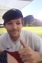 Louis Tomlinson : louis-tomlinson-1565888308.jpg