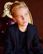 Lucas Royalty : lucas-royalty-1583599169.jpg