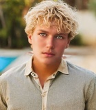 Lucas Royalty : lucas-royalty-1747414421.jpg