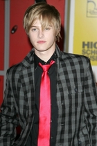 Lucas Grabeel : TI4U_u1159031348.jpg