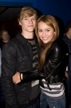 Lucas Till : TI4U_u1252751111.jpg