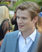 Lucas Till : lucas-till-1641613364.jpg