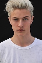 Lucky Blue Smith : lucky-blue-smith-1498880126.jpg