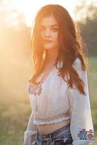 Lucy Hale : lucy-hale-1387654276.jpg