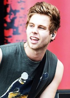 Luke Hemmings : luke-hemmings-1477848470.jpg