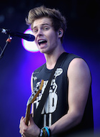 Luke Hemmings : luke-hemmings-1484662225.jpg