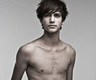 Luke Pasqualino : lukepasqualino_1233907513.jpg