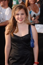 Mae Whitman : mae-whitman-1428174841.jpg