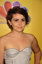 Mae Whitman : mae-whitman-1428174989.jpg