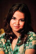 Maia Mitchell : maia-mitchell-1378835619.jpg