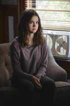 Maia Mitchell : maia-mitchell-1391008083.jpg