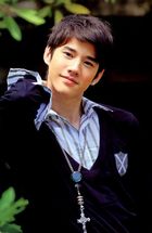 Mario Maurer : mariomaurer_1307480646.jpg