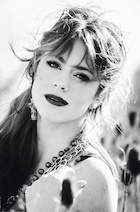 Martina Stoessel : martina-stoessel-1480179413.jpg