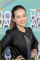 Mary Mouser : mary-mouser-1384196110.jpg