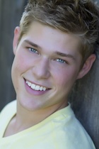 Mason Dye : mason-dye-1464797473.jpg