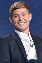 Mason Dye : mason-dye-1639690623.jpg