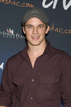 Matt Lanter : matt-lanter-1323551133.jpg