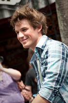 Matt Lanter : matt-lanter-1332113761.jpg