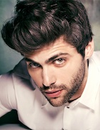 Matthew Daddario : matthew-daddario-1454973138.jpg