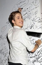 Matthew Espinosa : matthew-espinosa-1465449841.jpg