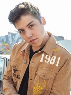 Matthew Espinosa : matthew-espinosa-1543893842.jpg