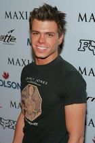 Matthew Lawrence : matthew-lawrence-1359388959.jpg