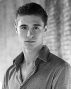 Max Irons : maxirons_1304964075.jpg