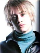 Macaulay Culkin : TI4U_u1139808174.jpg