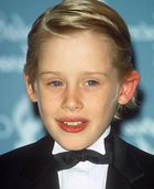 Macaulay Culkin : macaulay-culkin-1313975278.jpg