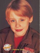 Macaulay Culkin : macaulay-culkin-1314296412.jpg