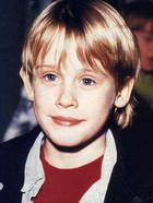 Macaulay Culkin : macaulay-culkin-1319944567.jpg