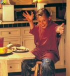 Macaulay Culkin : macaulay-culkin-1319944595.jpg