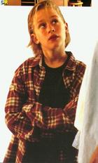 Macaulay Culkin : macaulay-culkin-1319944609.jpg