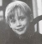 Macaulay Culkin : macaulay-culkin-1319944637.jpg