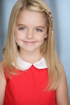 Mckenna Grace : mckenna-grace-1418413174.jpg