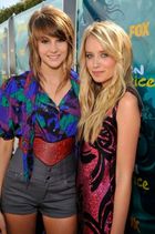 Megan Park : meganpark_1251389913.jpg