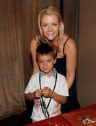 Melissa Joan Hart : melissa-joan-hart-1391683426.jpg