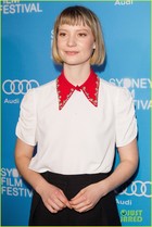 Mia Wasikowska : mia-wasikowska-1370543522.jpg