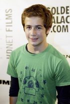 Michael Angarano : TI4U_u1141280755.jpg