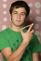 Michael Angarano : TI4U_u1143350465.jpg