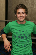 Michael Angarano : TI4U_u1143350473.jpg