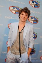 Michael Seater : michael_seater_1213744226.jpg