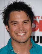 Michael Copon : michael-copon-1363975436.jpg