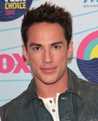 Michael Trevino : michael-trevino-1406306943.jpg