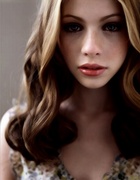 Michelle Trachtenberg : michelle_trachtenberg_1257221255.jpg