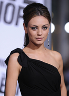 Mila Kunis : mila-kunis-1324222338.jpg