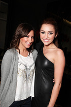 Miley Cyrus : TI4U1400687377.jpg