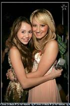 Miley Cyrus : TI4U_u1152302803.jpg