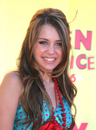 Miley Cyrus : TI4U_u1160064631.jpg